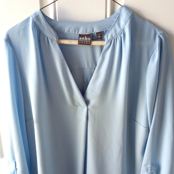 🦋Soho light blue blouse🦋 - Picture 2 of 4